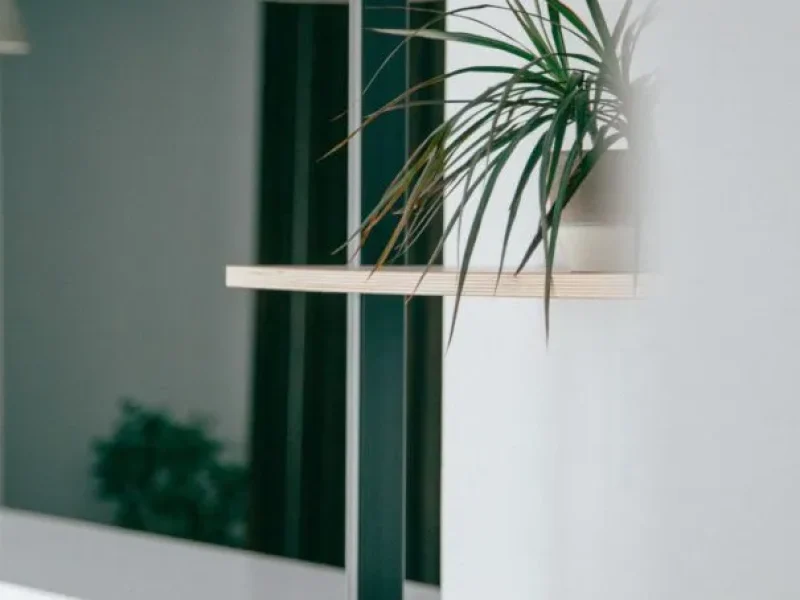 imgi_1_charles-deluvio-86-qF4O98jU-unsplash-2-605x806